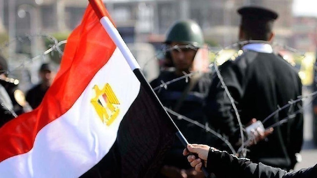 مصر.. إدراج مستشار مرسي و20 شخصا على "قوائم الإرهاب"