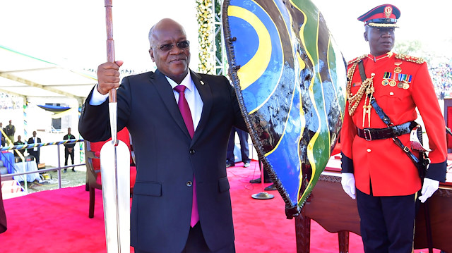 Tanzanya'nın salgını kabul etmeyen lideri halka "panik yapmayın" çağrısında bulundu.
