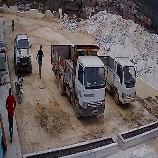 Balıkesirde maden mühendisi kadın dehşeti yaşadı: Bıçakla kovaladı üzerine araba sürdü