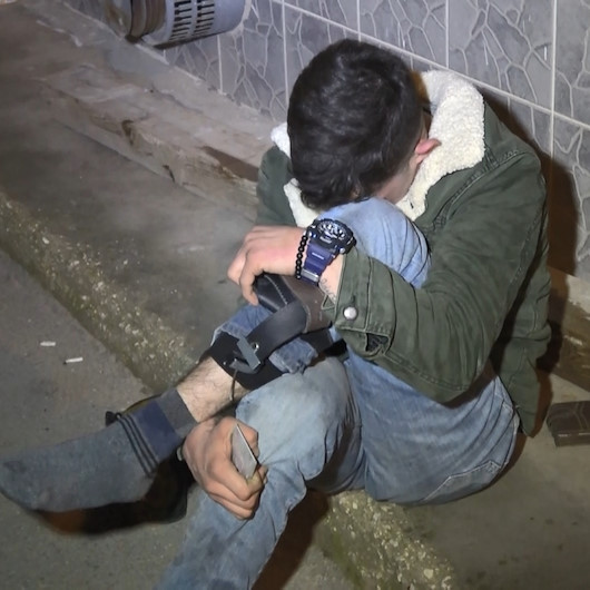Kısıtlamada dur ihtarına uymayıp polisle çatışan şüpheli kendini vurdu