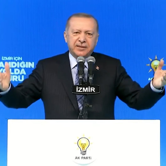 İzmirin en büyük talihsizliği CHPnin başındaki zatın bu şehrin milleti sıfatıyla mecliste yer almasıdır