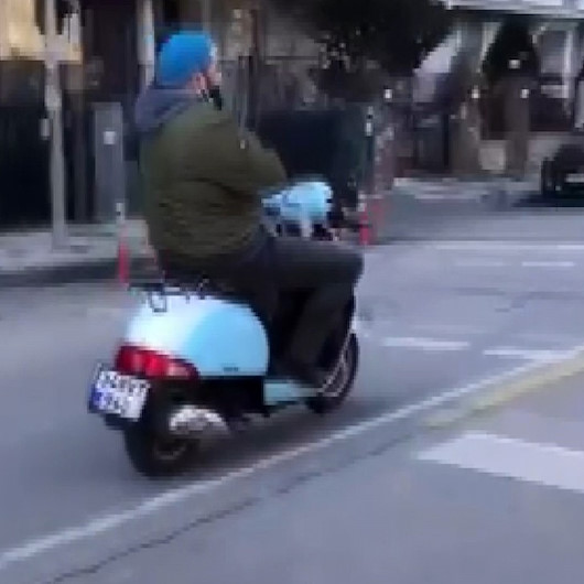 Kadıköy’de motosikletle ölümüne yolculuk kamerada