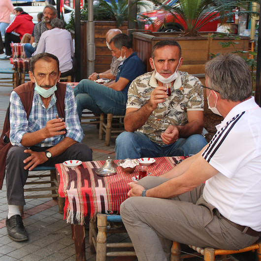 En çok vaka görülen iller arasındaki Rizede çay sohbetleri yasaklandı