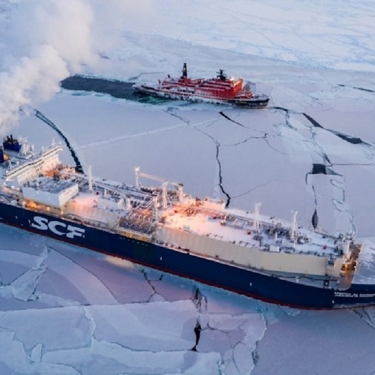 Rus gemisi tarihte ilk kez kışın ortasında Kuzey Buz Denizi’ni geçti