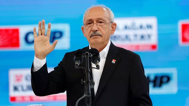 CHP Genel Başkanı Kemal Kılıçdaroğlu, istifalarla ilgili "Demokraside bunlar olabilir" açıklaması yapmıştı.
