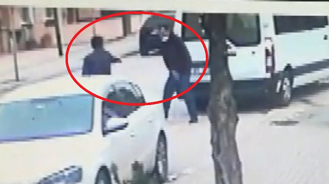 Trafikte tartıştığı sürücüye kurşun yağdırdı