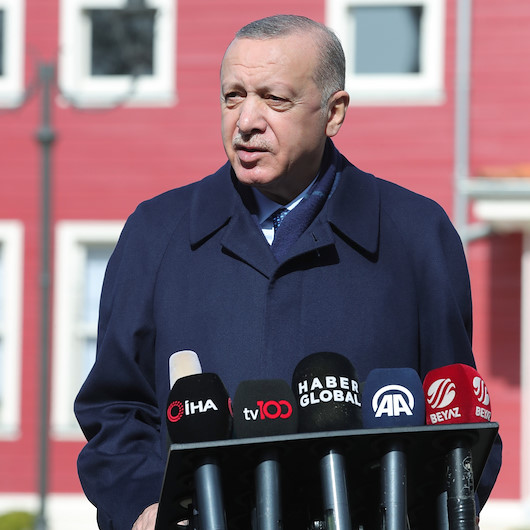 Cumhurbaşkanı Erdoğan, İstanbulun çeşitli ilçelerinde yükselen çöp dağlarına tepki gösterdi