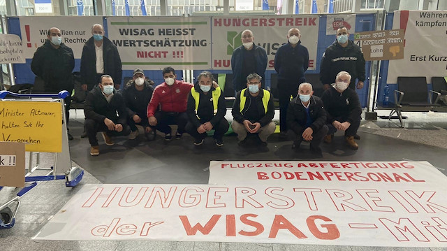 Frankfurt Havalimanı'nda Kovid-19 bahanesiyle işten çıkarılan 230 işçiden 5'i açlık grevine başladı.
