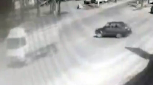 Konya'da kısıtlamada otomobiliyle drift yapan maganda kamerada