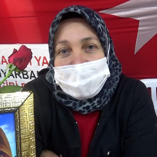 Evlat nöbetindeki anneden kızına teslim ol çağrısı