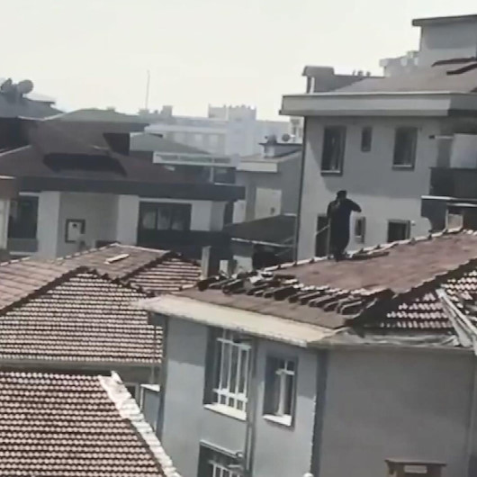 Ümraniyede çatıda çalışan işçilerin aldığı önlem pes dedirtti