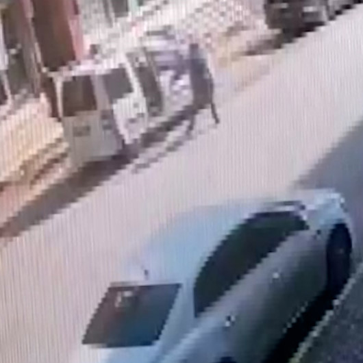 Ümraniyede otomobildekilere silahlı saldırı kamerda