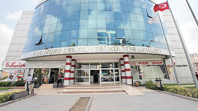 Esenyurt Belediyesi CHP’li yönetimin kanun dışı adımları yüzünden batıyor.