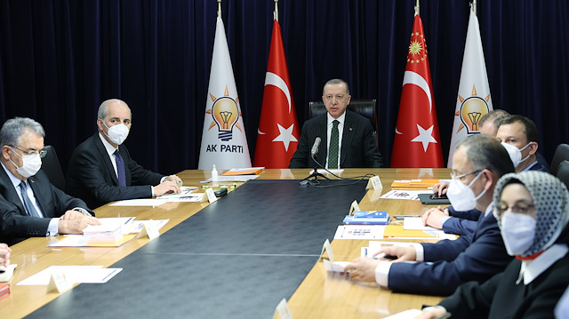 Cumhurbaşkanı Erdoğan, Genişletilmiş İl Başkanları Toplantısı'na canlı bağlantıyla katıldı.