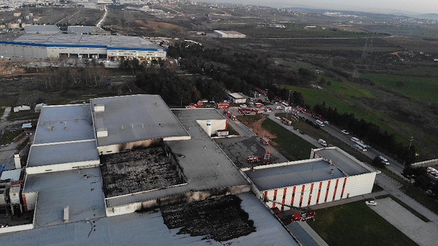 Tuzla’da yanan et fabrikasındaki hasarın boyutu gün ağarınca ortaya çıktı.