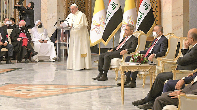 Papa Francis, Irak’ta son gününde Erbil’de Irak Kürt Bölgesel Yönetimi ile görüşecek ve ziyaretini Musul ve Hristiyan nüfusun en yoğun olduğu Karakuş kentini giderek tamamlayacak.