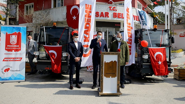 Yerli süpürme ve kanal temizleme araçları için Pınarhisar Belediyesi'nde teslim töreni yapıldı.