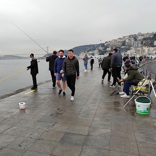 İstanbulda üç ay sonra yasaksız ilk cumartesi günü sahillere akın ettiler