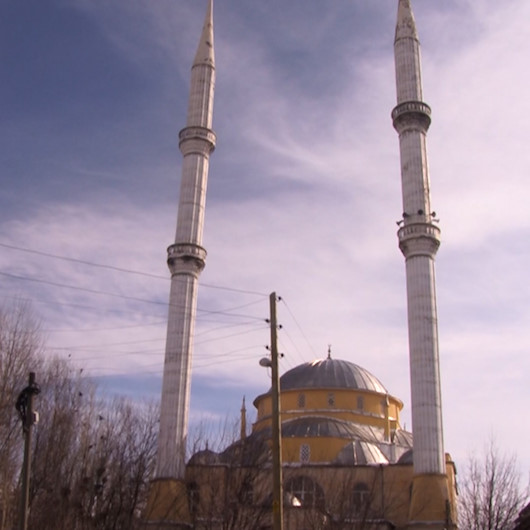 Muşta cami hoparlöründen kurallara uyun anonsu