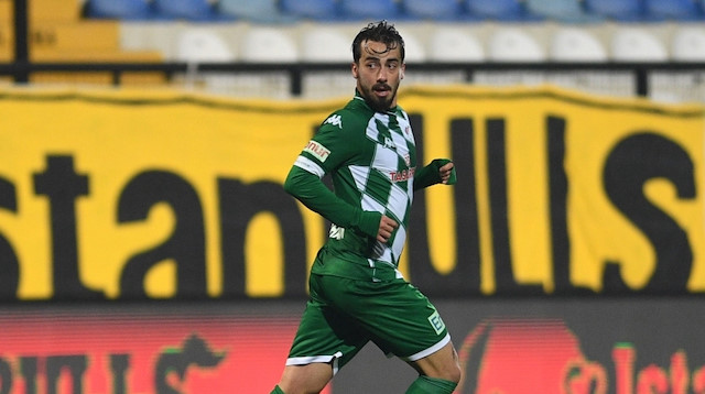 Emirhan Aydoğan, bu sezon ligde çıktığı 22 maçta 6 gol atarken 2 de asist yaptı.