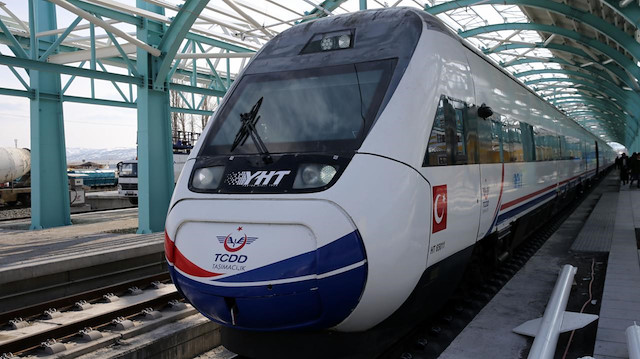 Bakan Karaismailoğlu'dan hızlı tren müjdesi: Haziranda vatandaşın hizmetinde