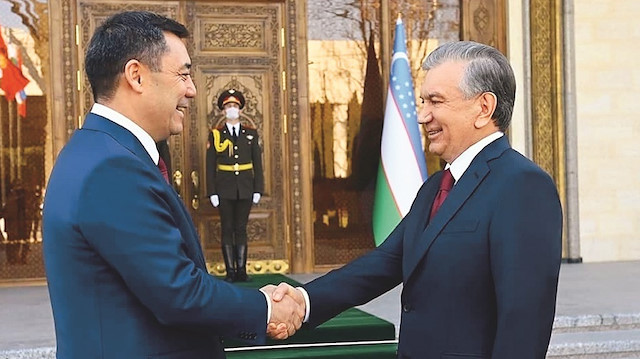 Sadır Caparov - Şevket 
Mirziyoyev