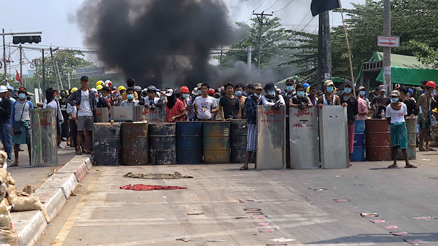 Darbeden bu yana Myanmar’da en az 138 protestocu öldürüldü.