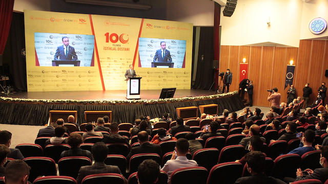 Programa Türkiye’nin 81 ilinden imam hatip lisesi öğrencileri katıldı.