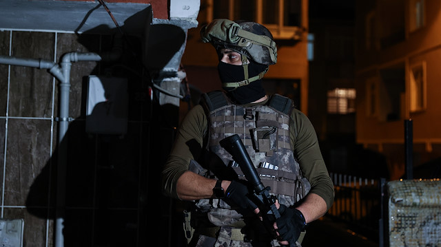 İstanbul'da düzenlenen DEAŞ operasyonunda çok sayıda şüpheli yakalandı.