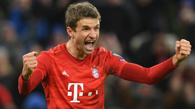 Müller, Bayern formasıyla çıktığı 570 maçta 212 gol atarken 209 da asist kaydetti. 
