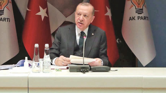 Cumhurbaşkanı Erdoğan, parti genel merkezinde AK Parti Kadın Kolları MKYK toplantısına başkanlık yaptı.