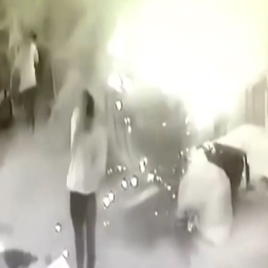 Tekstil atölyesindeki pres makinesinin patlama anı kamerada
