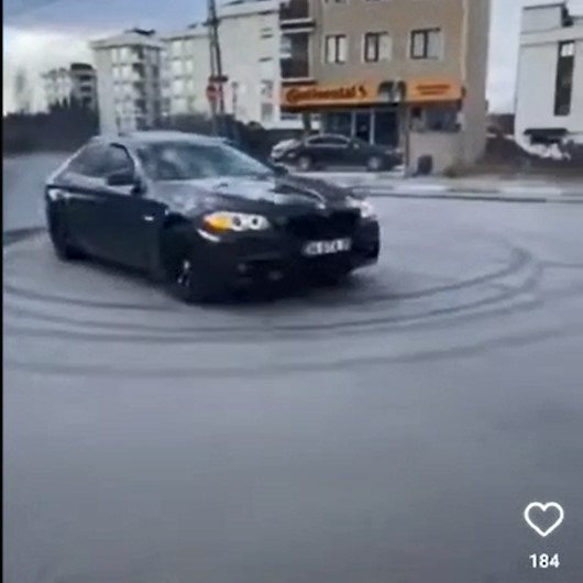 Sultanbeylide drift yapan maganda cezadan kaçamadı