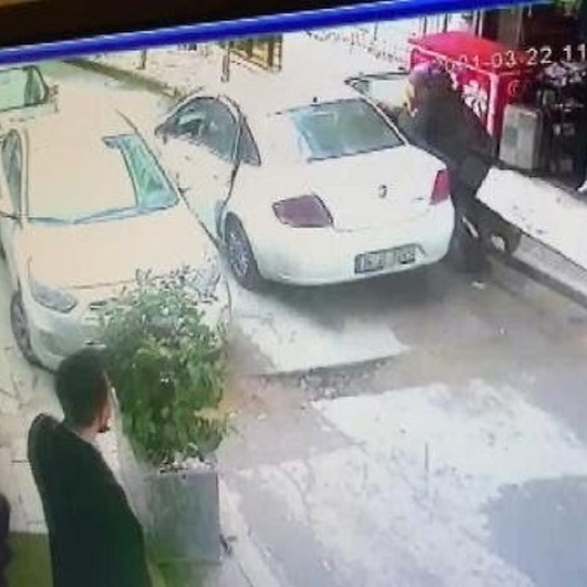 Şişlide kapkaça uğrayan kadının metrelerce sürüklendiği anlar kamerada