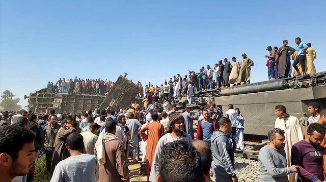 Mısır'da tren kazası: 30'dan fazla ölü