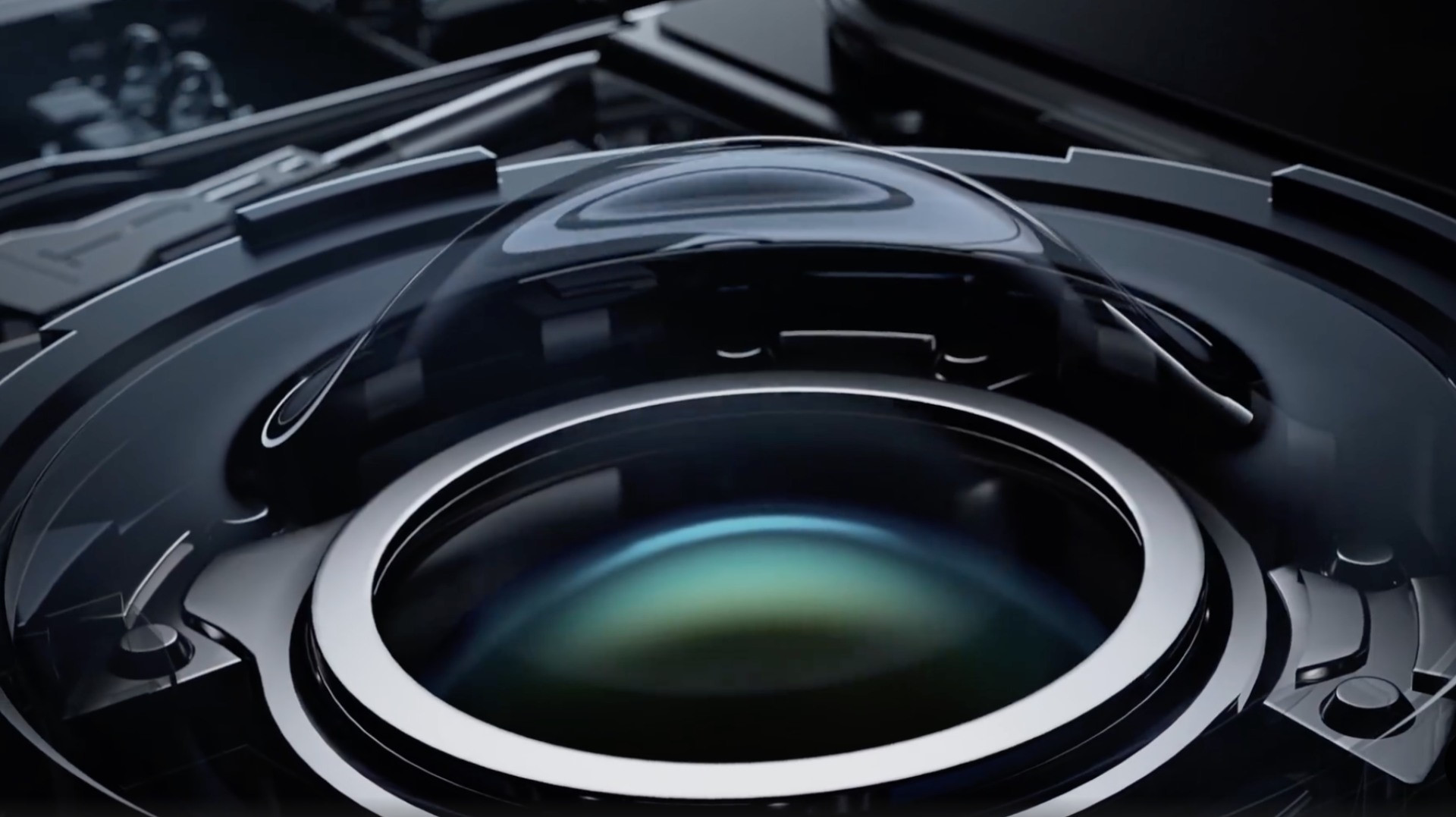 Xiaomi'nin 'sıvı lens teknolojisi' şeklinde isimlendirilen kamera sistemi, telefoto ve makro özelliklerini tek bir lenste topluyor.