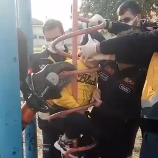 Bursada çocuk parkında inanılmaz kaza