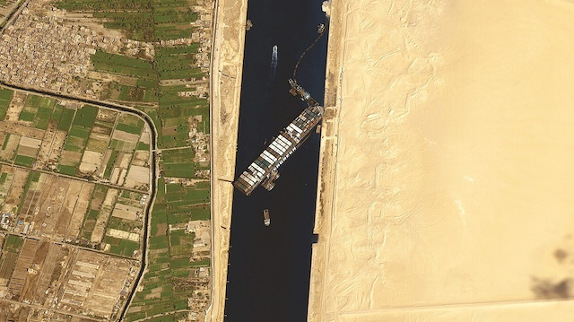 Göktürk-1 Keşif Uydusu, Süveyş Kanalı’nda karaya oturan The Ever Given isimli konteyner gemisini görüntüledi.