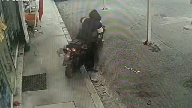 13 yaşındaki P.Ü., yine motosiklet hırsızlığından gözaltına alındı.