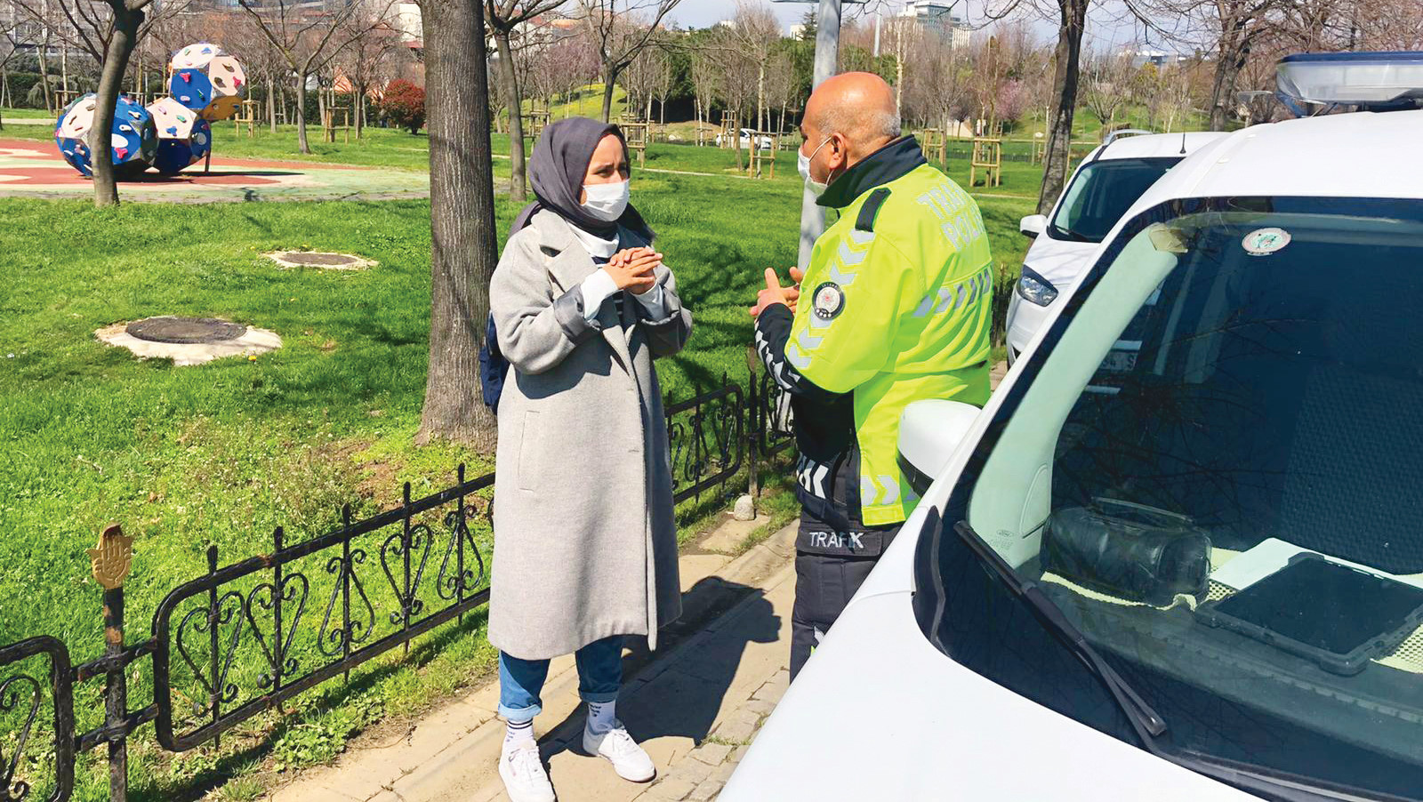 Trafiğin yoğun olduğu saatte gelen ekip, 8 dakikada yanımıza ulaştı.