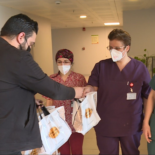 Sağlık çalışanlarına ve emniyet güçlerine en “tatlı” destek