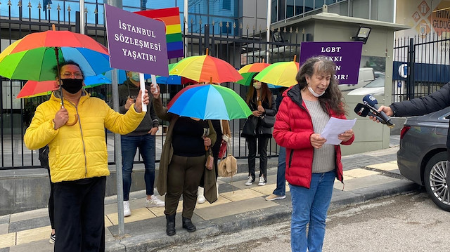 LGBT üyeleri, İYİ Parti Genel Başkanı Meral Akşener’e teşekkür etti.