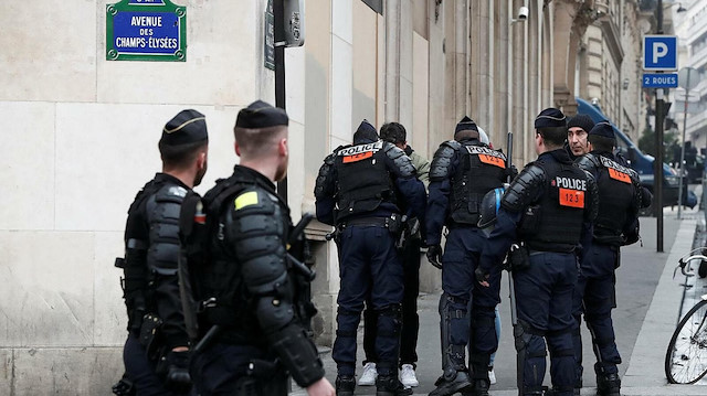 Fransız polisi Kasım ayında gözaltına alınan 4 çocuğa işkence uyguladı.