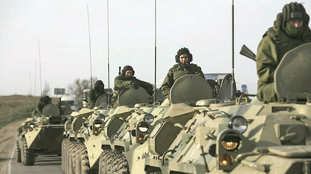 Rusya ‘önlem amaçlı’ Kırım’a askeri sevkiyat yaptığını söylese de Avrupa’da NATO birlikleri alarma geçti. 