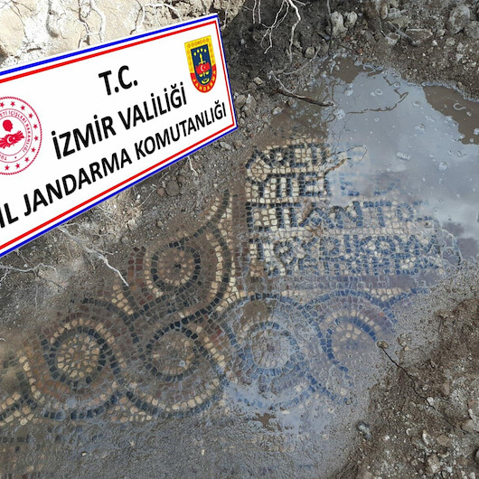 İzmirde bin 500 yıllık manastır taban mozaiği bulundu