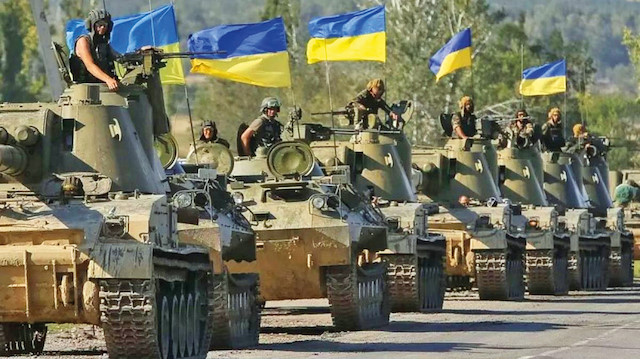 Rusya, ABD ve NATO’nun Ukrayna’ya asker gönderme ihtimaline “gerekli görülen her önlemi alırız” karşılığını verdi.