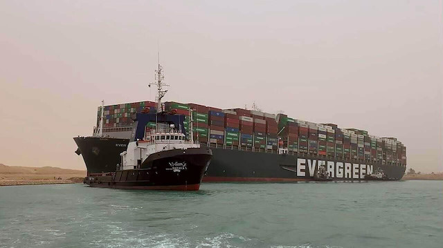 Kaza nedeniyle Süveyş Kanalı 6 gün deniz trafiğine kapanmıştı