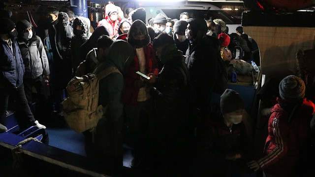 İzmir'de sığınmacılar kurtarıldı. 