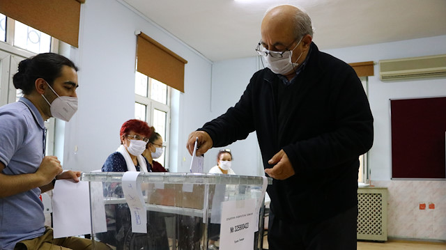 Vatandaşlar, seçimlerin Bulgaristan'a ve ülkemize hayırlı olması temennisinde bulundu.