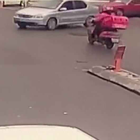 Kağıthanede kurye siparişi yetiştirmeye çalışırken canından oluyordu